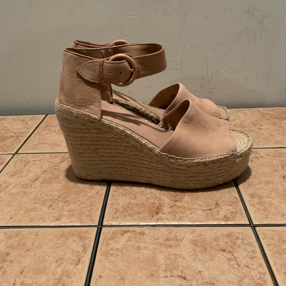 Marc Fisher Alida Espadrille Wedge Sandals in Tan Size 9 - Picture 6 of 12